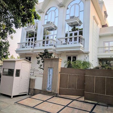 Hotel Exotica Leisure Valley, غورغاون المظهر الخارجي الصورة